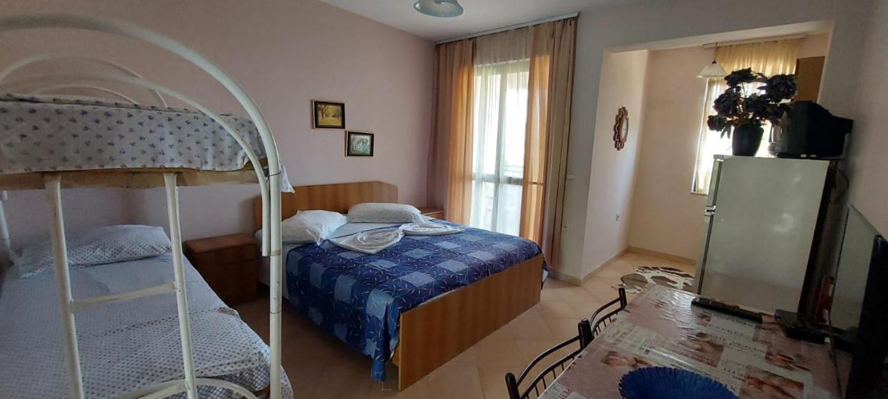 Villa Madani Durrës Exterior foto